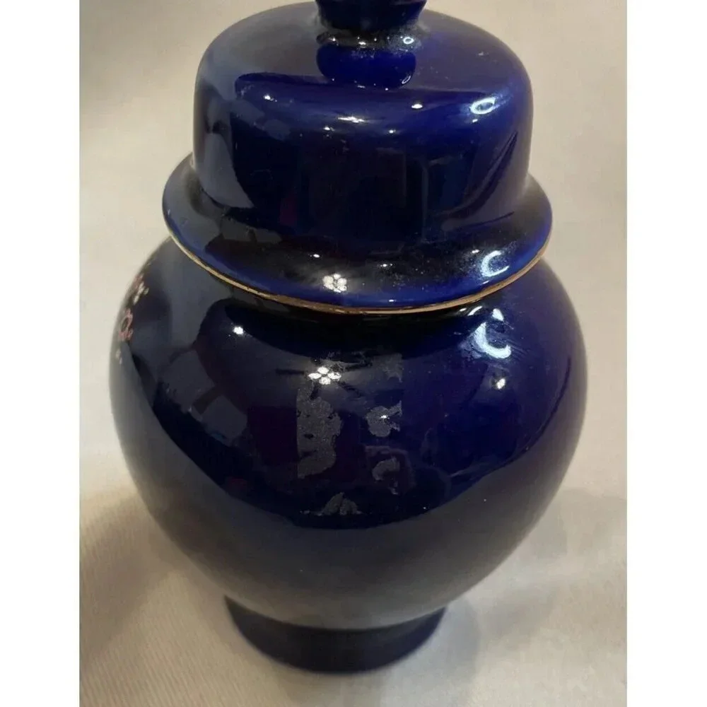 Japanese Porcelain Cobalt Blue Floral Design Lidded‎ Ginger Spice Jar Vintage 4”